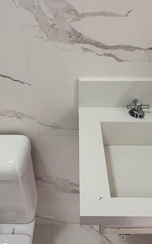 Apartamento à venda com 144m², 2 quartos e 2 vagas Apartamento à venda com 144m², 2 quartos e 2 vagasBanheiro suite 1