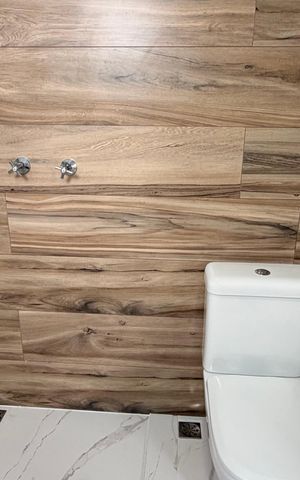Apartamento à venda com 144m², 2 quartos e 2 vagas Apartamento à venda com 144m², 2 quartos e 2 vagasBanheiro suite 2
