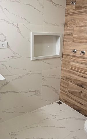 Apartamento à venda com 144m², 2 quartos e 2 vagas Apartamento à venda com 144m², 2 quartos e 2 vagasBanheiro suite 2