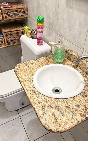 Apartamento à venda com 165m², 2 quartos e 3 vagas Apartamento à venda com 165m², 2 quartos e 3 vagasLavabo