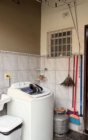 Apartamento à venda com 165m², 2 quartos e 3 vagas Apartamento à venda com 165m², 2 quartos e 3 vagasÁrea de serviço