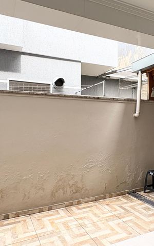 Casa à venda com 150m², 3 quartos e 2 vagas Casa à venda com 150m², 3 quartos e 2 vagasÁrea comum
