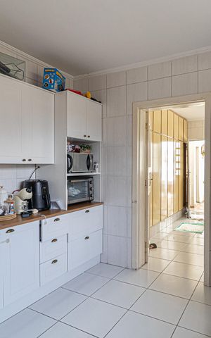 Casa à venda com 120m², 3 quartos e 1 vaga Casa à venda com 120m², 3 quartos e 1 vagaCozinha