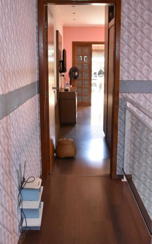 Casa à venda com 168m², 2 quartos e 2 vagascorredor suites