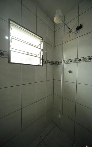 Casa para alugar com 120m², 3 quartos e 1 vagaBanheiro 