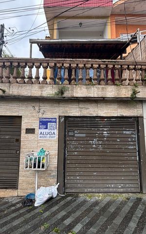 Casa para alugar com 120m², 3 quartos e 1 vaga Casa para alugar com 120m², 3 quartos e 1 vagaFachada