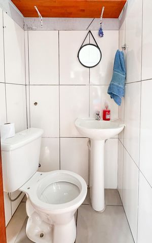 Casa à venda com 45m², 3 quartos e 2 vagas Casa à venda com 45m², 3 quartos e 2 vagasLavabo