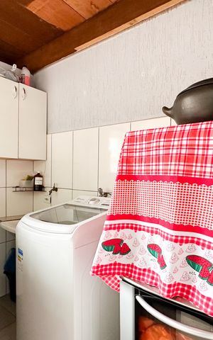 Casa à venda com 45m², 3 quartos e 2 vagas Casa à venda com 45m², 3 quartos e 2 vagasÁrea de Serviço