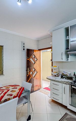 Casa para alugar com 379m², 5 quartos e 7 vagasCozinha