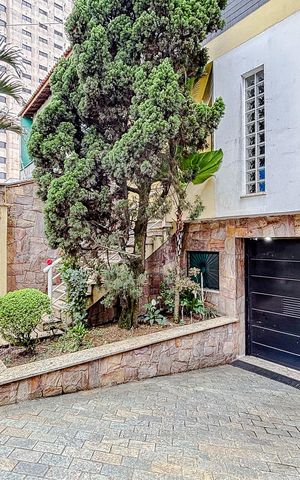 Casa para alugar com 379m², 5 quartos e 7 vagasÁrea externa