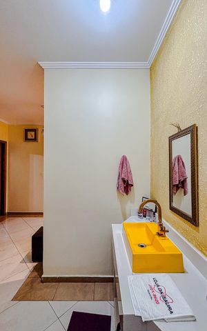 Casa para alugar com 379m², 5 quartos e 7 vagasLavabo