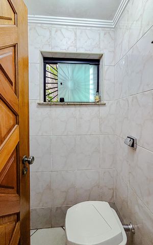 Casa para alugar com 379m², 5 quartos e 7 vagasBanheiro