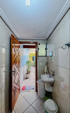 Casa para alugar com 379m², 5 quartos e 7 vagasBanheiro de serviço