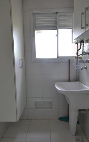 Apartamento para alugar com 70m², 2 quartos e 2 vagasCozinha e Área de Serviço