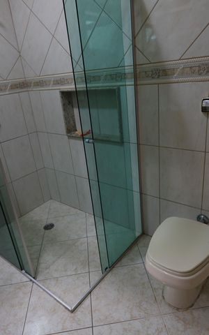 Casa para alugar com 237m², 3 quartos e 4 vagasBanheiro da Suíte 1