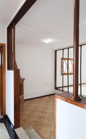 Casa para alugar com 237m², 3 quartos e 4 vagasSala