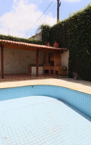 Casa para alugar com 237m², 3 quartos e 4 vagasPiscina