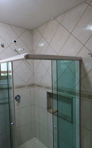 Casa para alugar com 237m², 3 quartos e 4 vagasBanheiro da Suíte 1