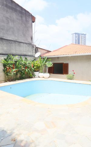 Casa para alugar com 237m², 3 quartos e 4 vagasPiscina