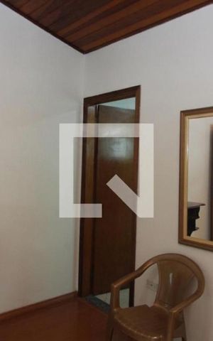 Casa de condomínio à venda com 149m², 3 quartos e 2 vagas Casa de condomínio à venda com 149m², 3 quartos e 2 vagasEscritório