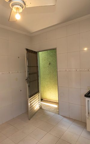 Casa à venda com 98m², 2 quartos e 2 vagasCOZINHA