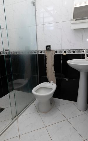 Casa à venda com 98m², 2 quartos e 2 vagasBANHEIRO QUARTO Nº 2 - SUITE