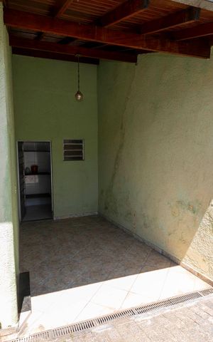 Casa à venda com 98m², 2 quartos e 2 vagasQUINTAL