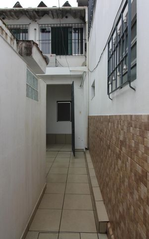 Casa para alugar com 60m², 2 quartos e 1 vagacorredor