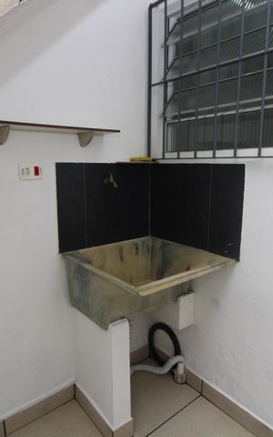 Casa para alugar com 60m², 2 quartos e 1 vagaÁrea de Serviço