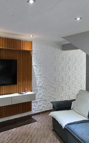 Casa à venda com 160m², 3 quartos e 2 vagas Casa à venda com 160m², 3 quartos e 2 vagasSala