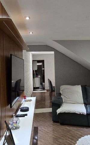 Casa à venda com 160m², 3 quartos e 2 vagas Casa à venda com 160m², 3 quartos e 2 vagasSala