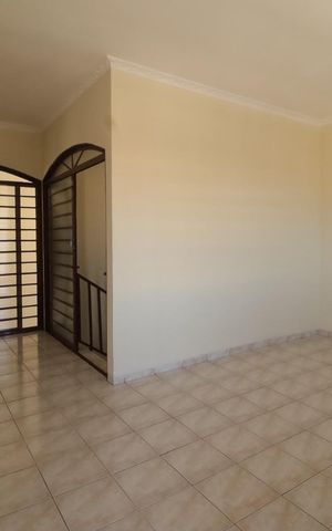 Casa para alugar com 200m², 4 quartos e 2 vagas