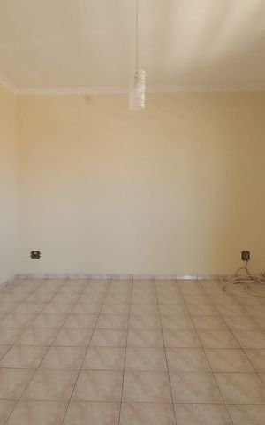 Casa para alugar com 200m², 4 quartos e 2 vagas