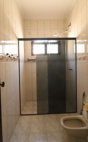 Casa para alugar com 200m², 4 quartos e 2 vagas