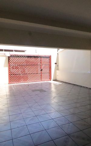 Casa para alugar com 200m², 4 quartos e 2 vagas