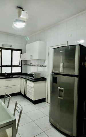 Apartamento para alugar com 133m², 3 quartos e 1 vagaCozinha 