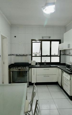 Apartamento para alugar com 133m², 3 quartos e 1 vagaCozinha 