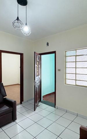 Casa para alugar com 150m², 3 quartos e 2 vagasSala