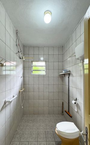 Casa para alugar com 150m², 3 quartos e 2 vagasBanheiro Social
