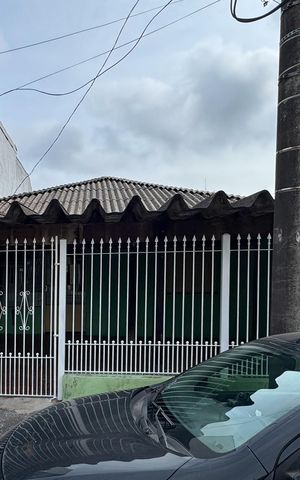 Casa para alugar com 150m², 3 quartos e 2 vagasFachada