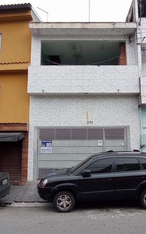 Casa à venda com 125m², 3 quartos e 4 vagas Casa à venda com 125m², 3 quartos e 4 vagasFachada