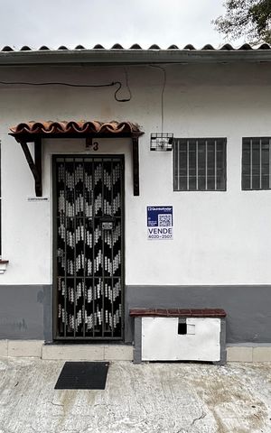 Casa à venda com 58m², 2 quartos e sem vaga Casa à venda com 58m², 2 quartos e sem vagaFachada