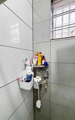 Casa à venda com 58m², 2 quartos e sem vaga Casa à venda com 58m², 2 quartos e sem vagaBanheiro da Suíte