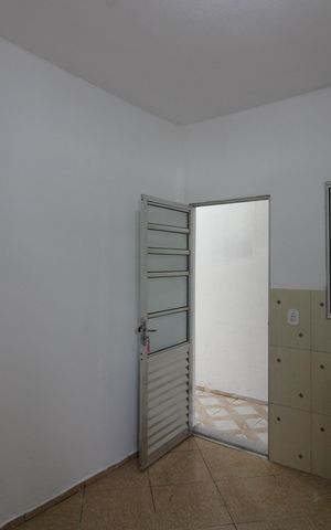 Casa para alugar com 30m², 1 quarto e sem vagaSala / Cozinha
