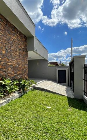 Casa à venda com 130m², 3 quartos e 2 vagas