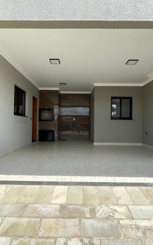 Casa à venda com 130m², 3 quartos e 2 vagas