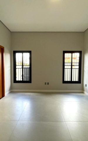 Casa à venda com 130m², 3 quartos e 2 vagas