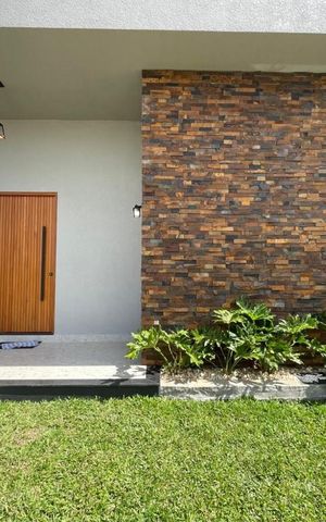 Casa à venda com 130m², 3 quartos e 2 vagas