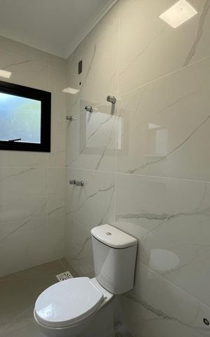 Casa à venda com 128m², 3 quartos e 2 vagas