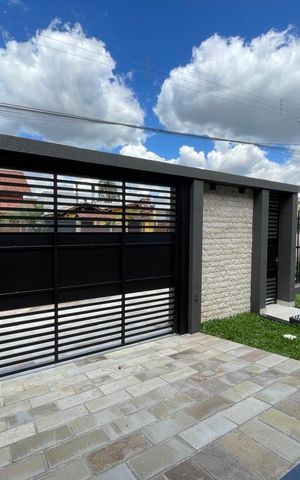 Casa à venda com 128m², 3 quartos e 2 vagas